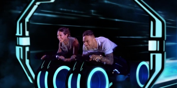 【社交秀】充电时间，球员与妻子享受沙滩与美景