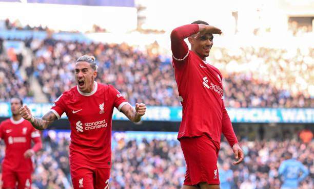 1700968304320072500.jpg 1813254251-612x612.jpg